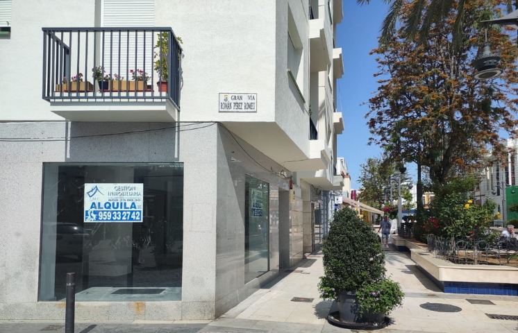 Local Centro Isla Cristina HUELVA