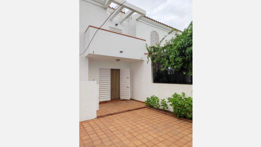 Adosado Urbanizacion El Pinar, Urbasur