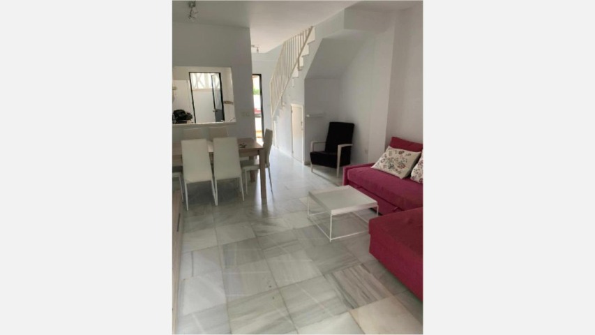 Adosado Urb. Hoyo 12 Campo de Golf